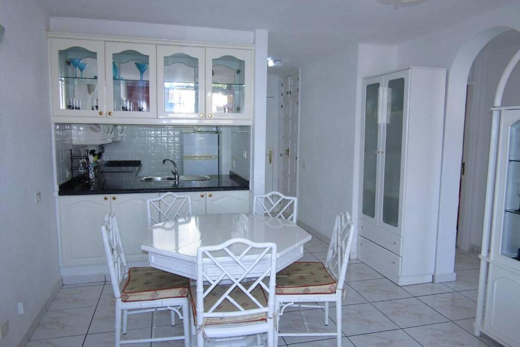 2 Bedrooms Playa Americas Parque Santiago I Heated Pool * Playa de las Americas (Tenerife)