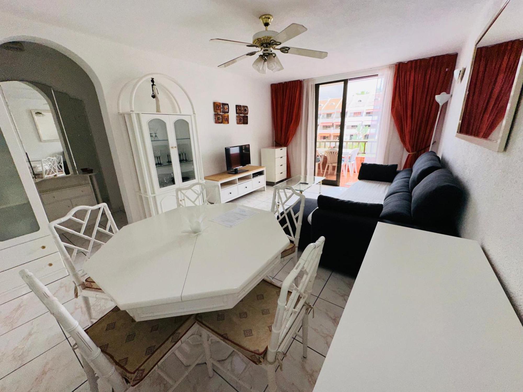 2 Bedrooms Playa Americas Parque Santiago I Heated Pool * Playa de las Americas (Tenerife)