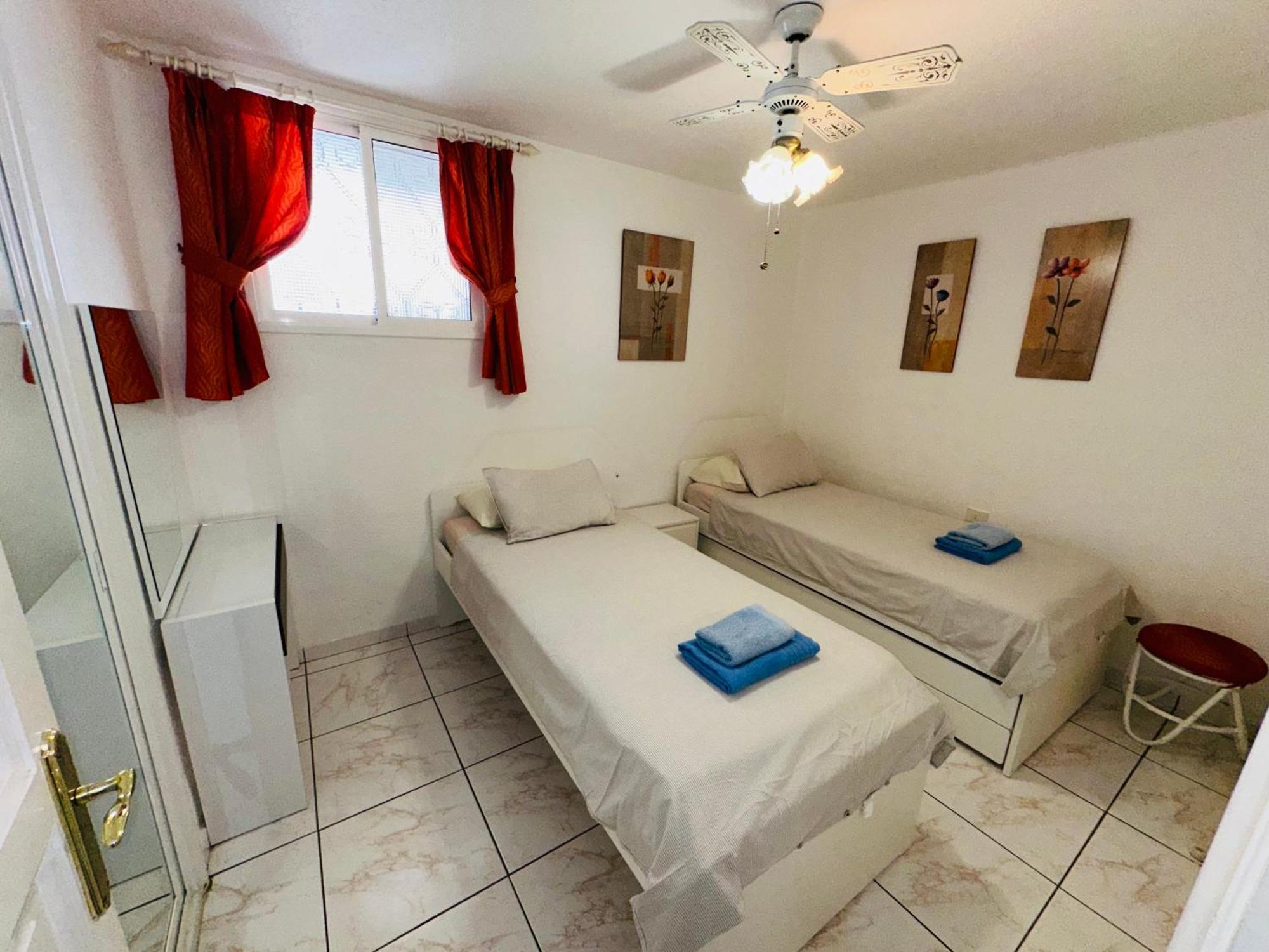 2 Bedrooms Playa Americas Parque Santiago I Heated Pool Apartament